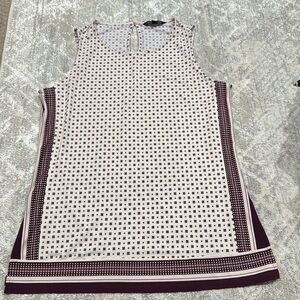 Sleeveless pattern blouse top